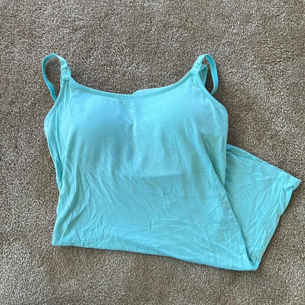 A Pea in the Pod nursing tank XS